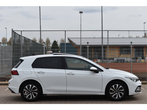 Volkswagen Golf 1.5 eTSI Active Business | Open dak | Carplay | Stoelverwarming | Digitale tellers | IQ-Light | LM-Velgen