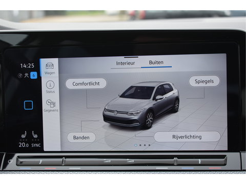 Volkswagen Golf 1.5 eTSI Active Business | Open dak | Carplay | Stoelverwarming | Digitale tellers | IQ-Light | LM-Velgen