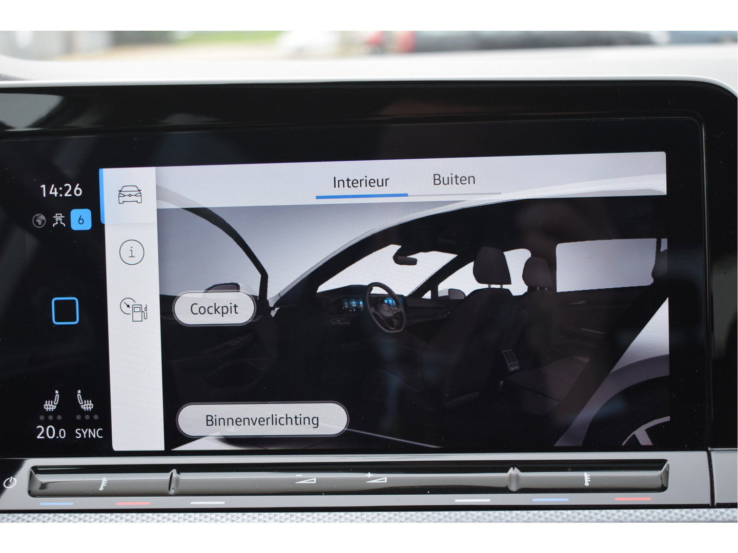 Volkswagen Golf 1.5 eTSI Active Business | Open dak | Carplay | Stoelverwarming | Digitale tellers | IQ-Light | LM-Velgen