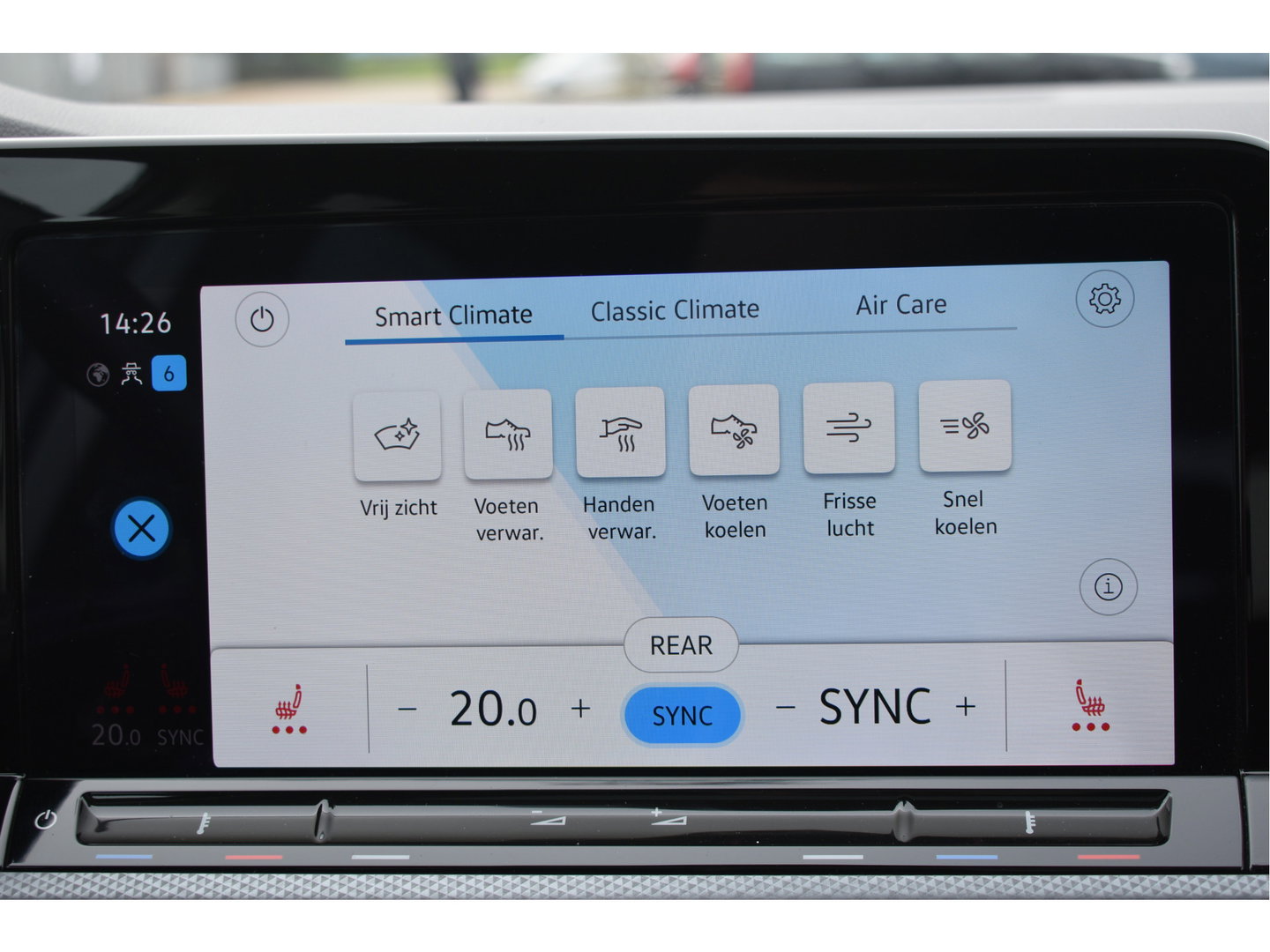 Volkswagen Golf 1.5 eTSI Active Business | Open dak | Carplay | Stoelverwarming | Digitale tellers | IQ-Light | LM-Velgen