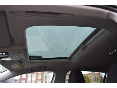 Volkswagen Golf 1.5 eTSI Active Business | Open dak | Carplay | Stoelverwarming | Digitale tellers | IQ-Light | LM-Velgen