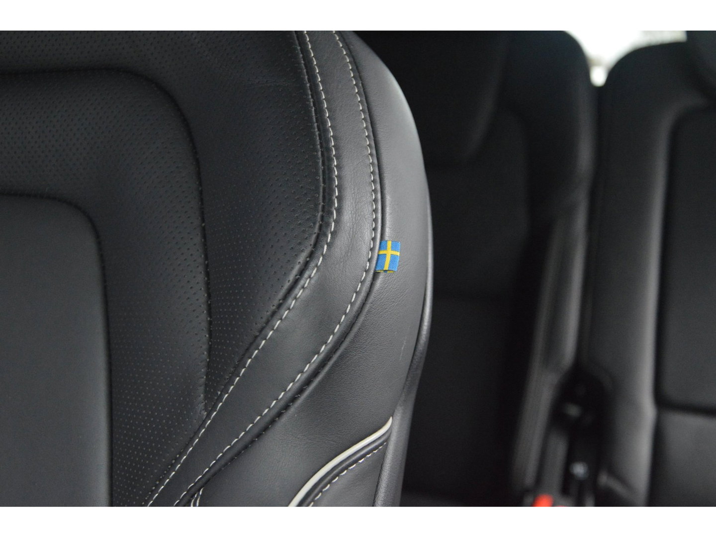 Volvo XC90 T8 Hybride AWD Plus Dark LONG RANGE | Luchtvering | Head-Up | Panoramadak | 360° Camera |Trekhaak |