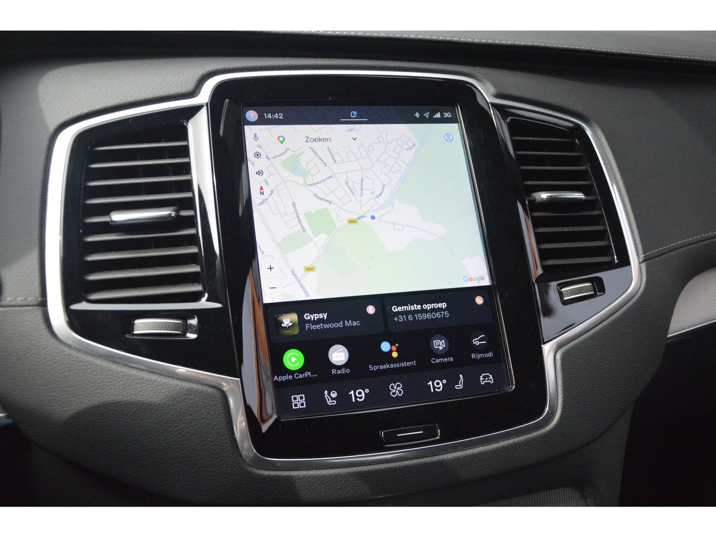 Volvo XC90 T8 Hybride AWD Plus Dark LONG RANGE | Luchtvering | Head-Up | Panoramadak | 360° Camera |Trekhaak |