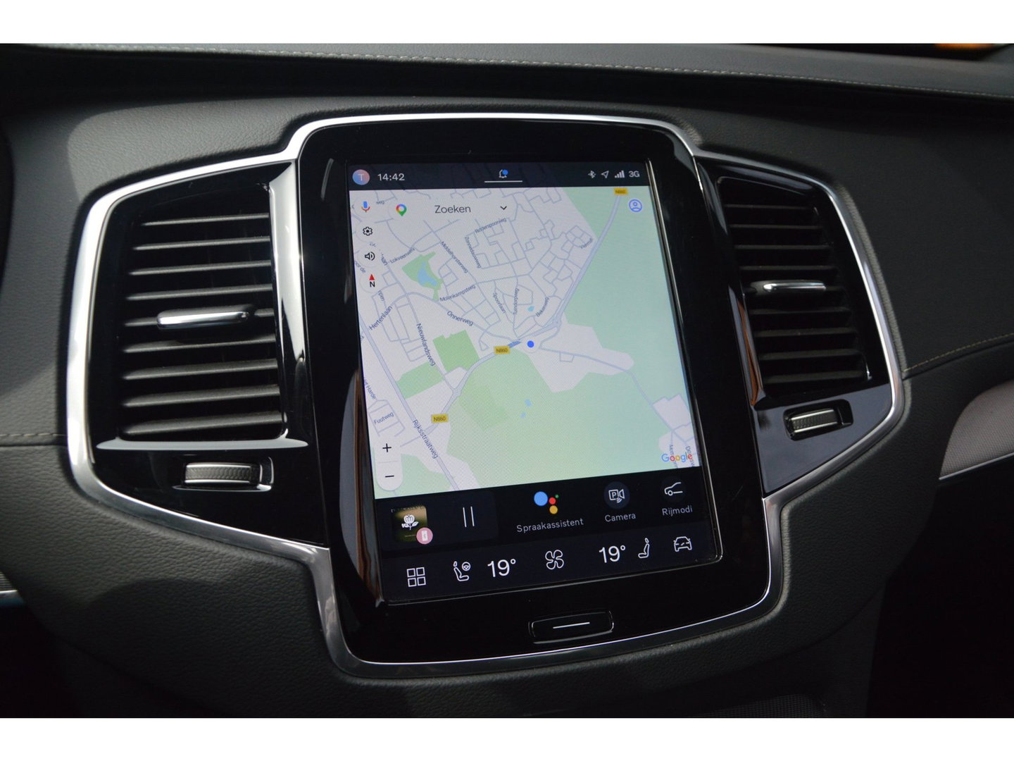 Volvo XC90 T8 Hybride AWD Plus Dark LONG RANGE | Luchtvering | Head-Up | Panoramadak | 360° Camera |Trekhaak |