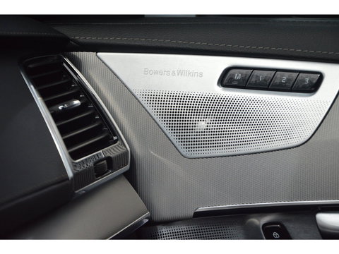 Volvo XC90 T8 Hybride AWD Plus Dark LONG RANGE | Luchtvering | Head-Up | Panoramadak | 360° Camera |Trekhaak |