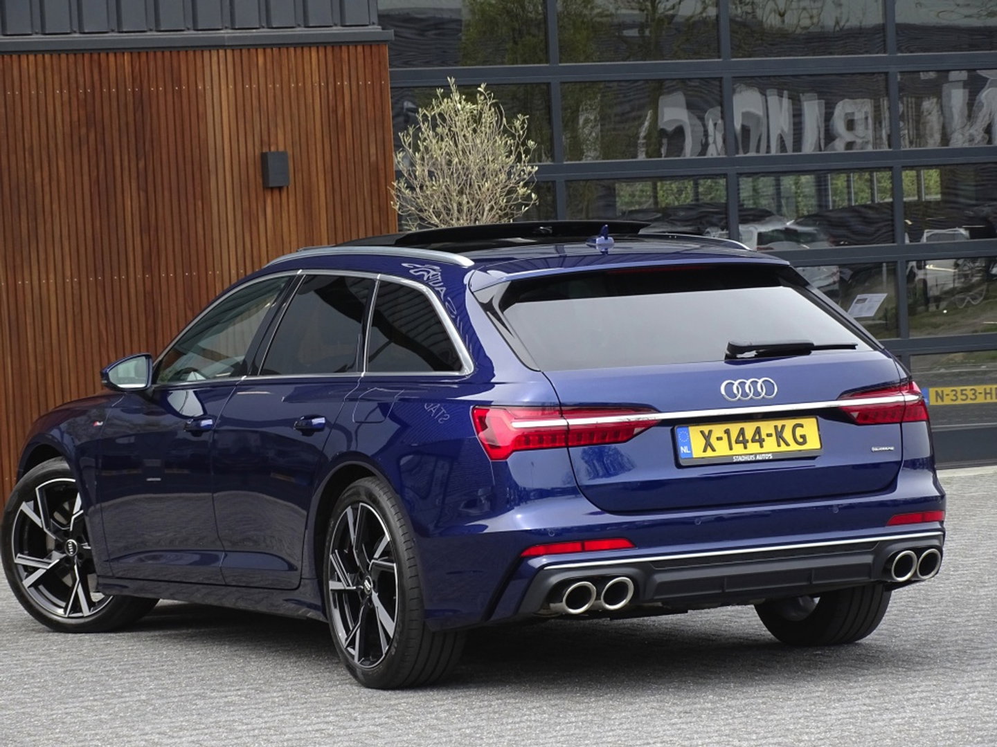 Audi A6 Avant 55 TFSIe 367PK Quattro / S6 Edit / Pano / Matrix / 360° / carbon