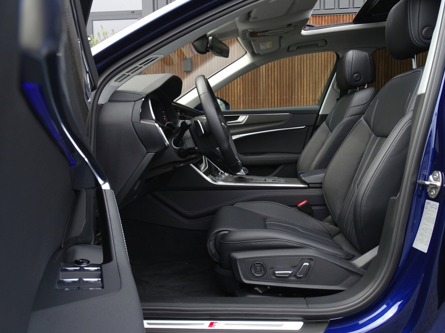 Audi A6 Avant 55 TFSIe 367PK Quattro / S6 Edit / Pano / Matrix / 360° / carbon