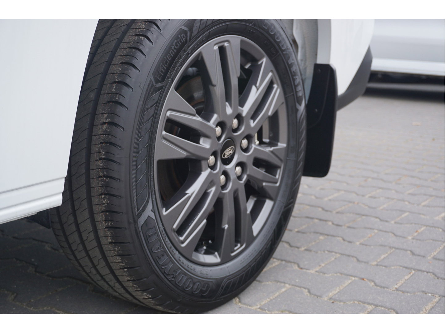 Ford Transit Custom 320L 150PK Trend Dubbel Cabine BPM VRIJ!! 13" Sync4 Apple CP/Android A. Cam, LED 17" LM!! NR. 841