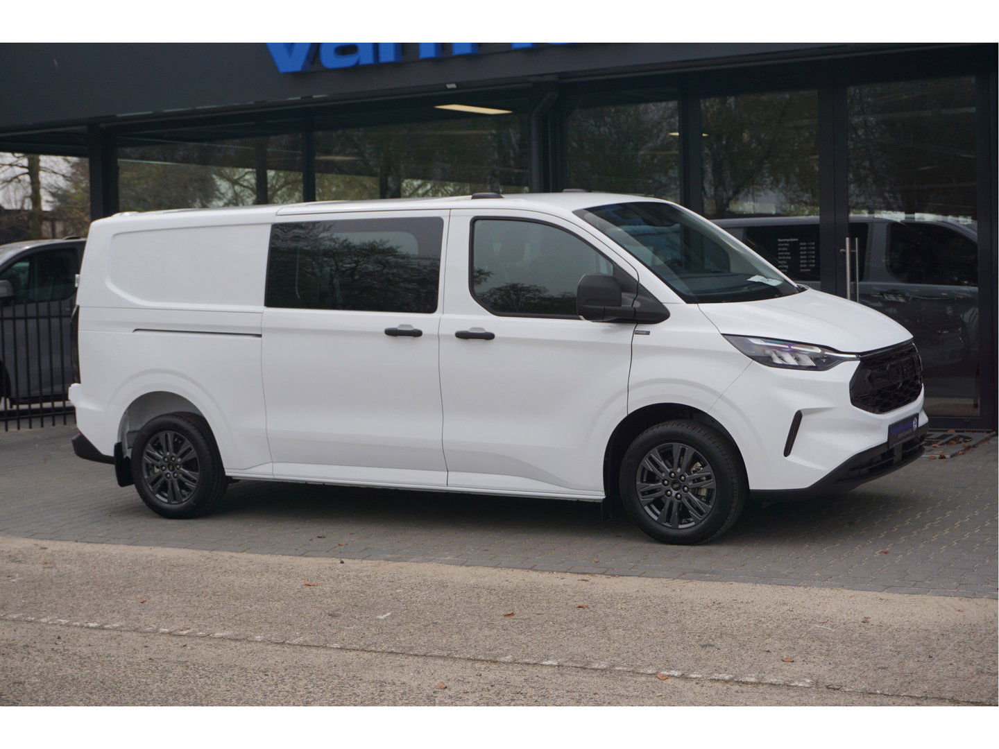 Ford Transit Custom 320L 150PK Trend Dubbel Cabine BPM VRIJ!! 13" Sync4 Apple CP/Android A. Cam, LED 17" LM!! NR. 841