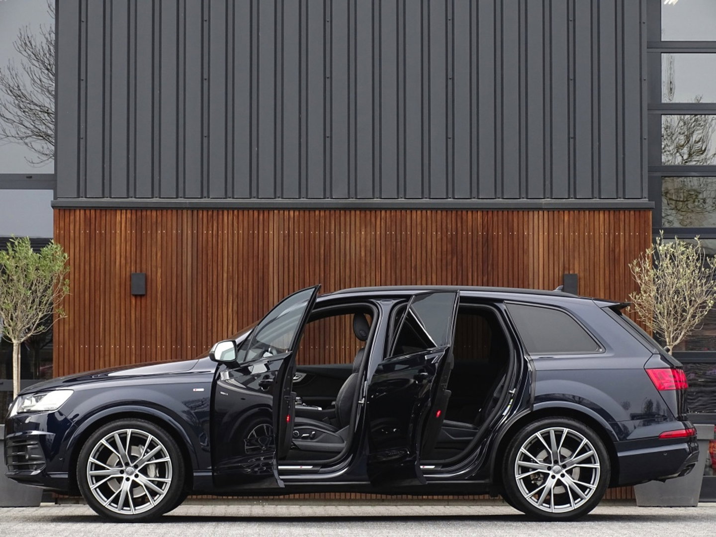 Audi Q7 3.0 TFSI V6T 334PK Quattro / S-Line / Nachtzicht / 360° / 7 Pers