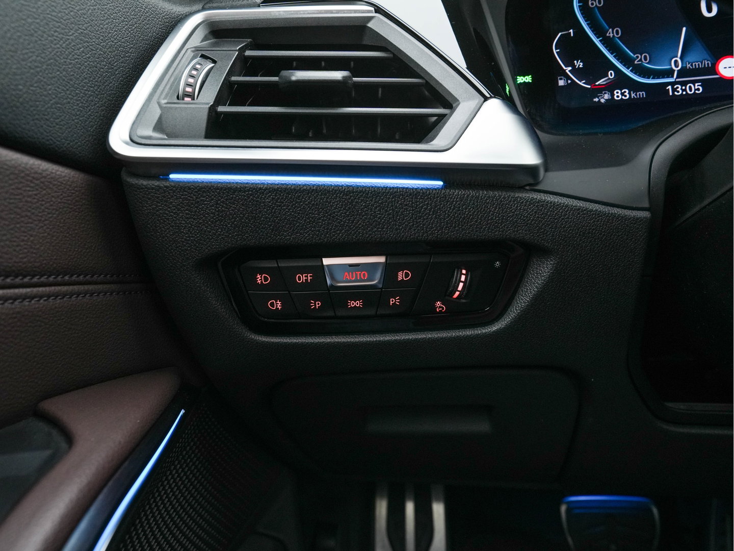 BMW 3 Serie Touring 330e eDrive M-Sportpack Edition (Plug-In) (INCL-BTW) *PANO | LEATHER | HEAD-UP | ADAPTIVE-CRUISE | FULL-LED | KEYLESS | DIGI-COCKPIT | HEATED-SPORTSEATS | CAMERA | HIFI-SOUND | PRIVACYGLASS | DAB+ | SHIFTPADDLES | NAVI-FULLMAP | 19"A