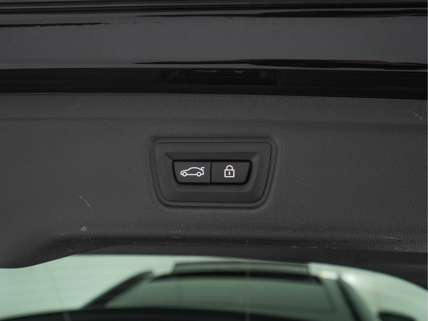 BMW 3 Serie Touring 330e eDrive M-Sportpack Edition (Plug-In) (INCL-BTW) *PANO | LEATHER | HEAD-UP | ADAPTIVE-CRUISE | FULL-LED | KEYLESS | DIGI-COCKPIT | HEATED-SPORTSEATS | CAMERA | HIFI-SOUND | PRIVACYGLASS | DAB+ | SHIFTPADDLES | NAVI-FULLMAP | 19"A