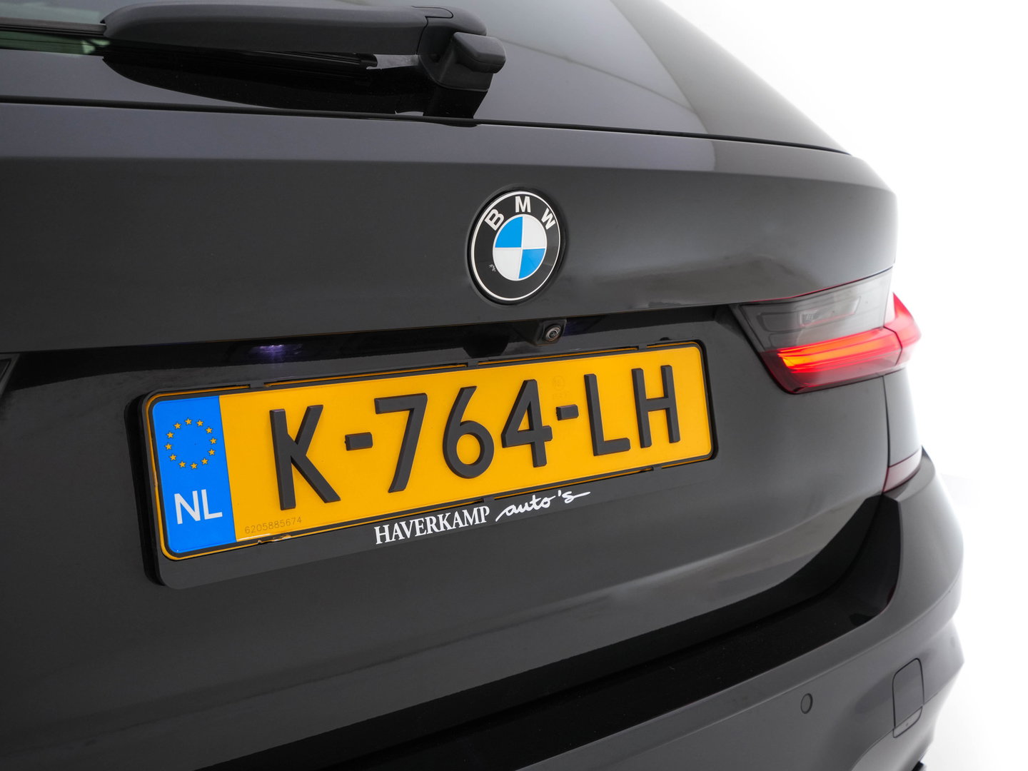 BMW 3 Serie Touring 330e eDrive M-Sportpack Edition (Plug-In) (INCL-BTW) *PANO | LEATHER | HEAD-UP | ADAPTIVE-CRUISE | FULL-LED | KEYLESS | DIGI-COCKPIT | HEATED-SPORTSEATS | CAMERA | HIFI-SOUND | PRIVACYGLASS | DAB+ | SHIFTPADDLES | NAVI-FULLMAP | 19"A