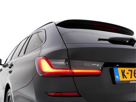 BMW 3 Serie Touring 330e eDrive M-Sportpack Edition (Plug-In) (INCL-BTW) *PANO | LEATHER | HEAD-UP | ADAPTIVE-CRUISE | FULL-LED | KEYLESS | DIGI-COCKPIT | HEATED-SPORTSEATS | CAMERA | HIFI-SOUND | PRIVACYGLASS | DAB+ | SHIFTPADDLES | NAVI-FULLMAP | 19"A