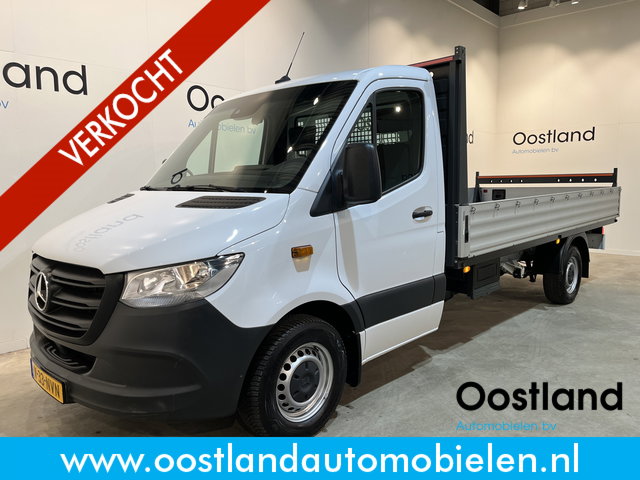 Mercedes-Benz Sprinter - 317 CDI L3 RWD Automaat Open Laadbak / Euro 6 / Trekhaak 3500 KG / Airco / Cruise Control / CarPlay / Navigatie / 3-Zits / 27.000 KM !!