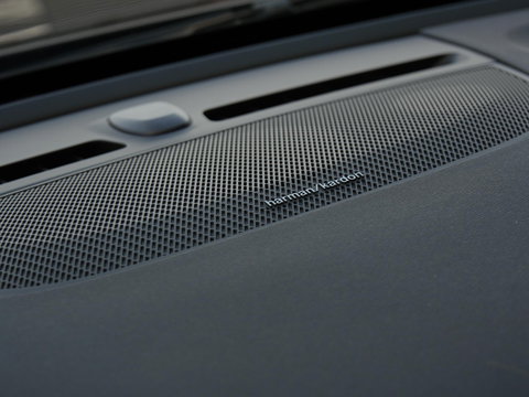 Volvo XC40 RECHARGE PRO/ PANORAMADAK/ 360°CAMERA/ TREKHAAK/ ELEKT. STOELEN/ H&K AUDIO