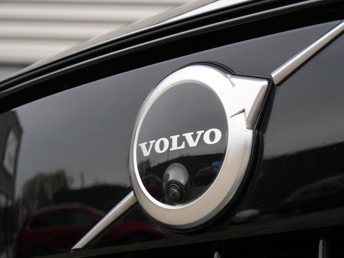 Volvo XC40 RECHARGE PRO/ PANORAMADAK/ 360°CAMERA/ TREKHAAK/ ELEKT. STOELEN/ H&K AUDIO