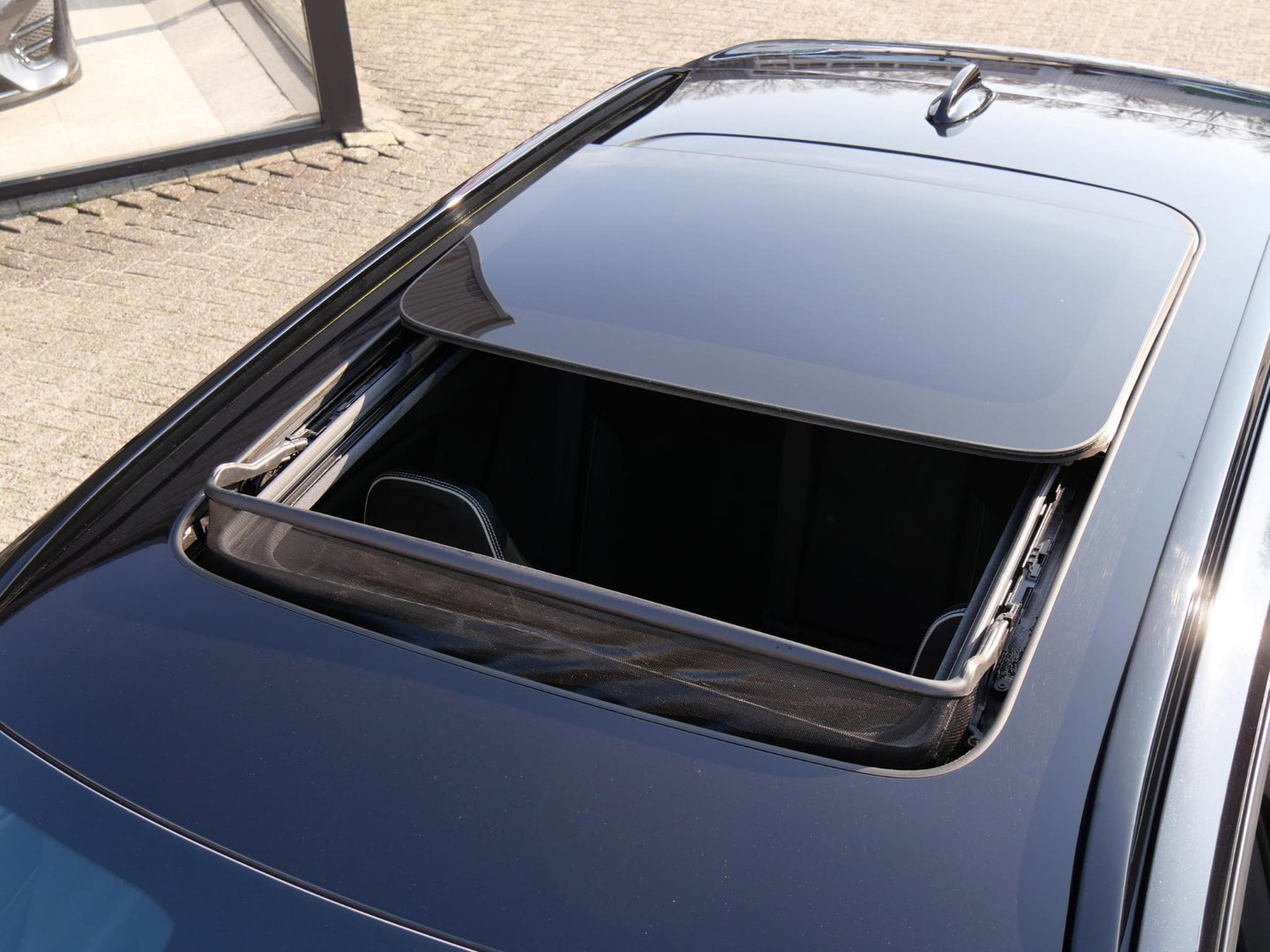 Volvo XC40 RECHARGE PRO/ PANORAMADAK/ 360°CAMERA/ TREKHAAK/ ELEKT. STOELEN/ H&K AUDIO/ SOH 94%