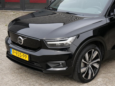 Volvo XC40 RECHARGE PRO/ PANORAMADAK/ 360°CAMERA/ TREKHAAK/ ELEKT. STOELEN/ H&K AUDIO
