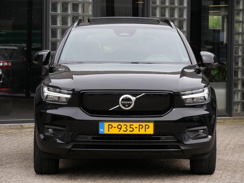 Volvo XC40 RECHARGE PRO/ PANORAMADAK/ 360°CAMERA/ TREKHAAK/ ELEKT. STOELEN/ H&K AUDIO