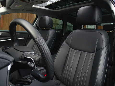Audi A6 Avant 55 TFSIe 367PK Quattro / S6 Edit / Pano / Matrix / 360° / carbon