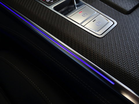 Audi A6 Avant 55 TFSIe 367PK Quattro / S6 Edit / Pano / Matrix / 360° / carbon