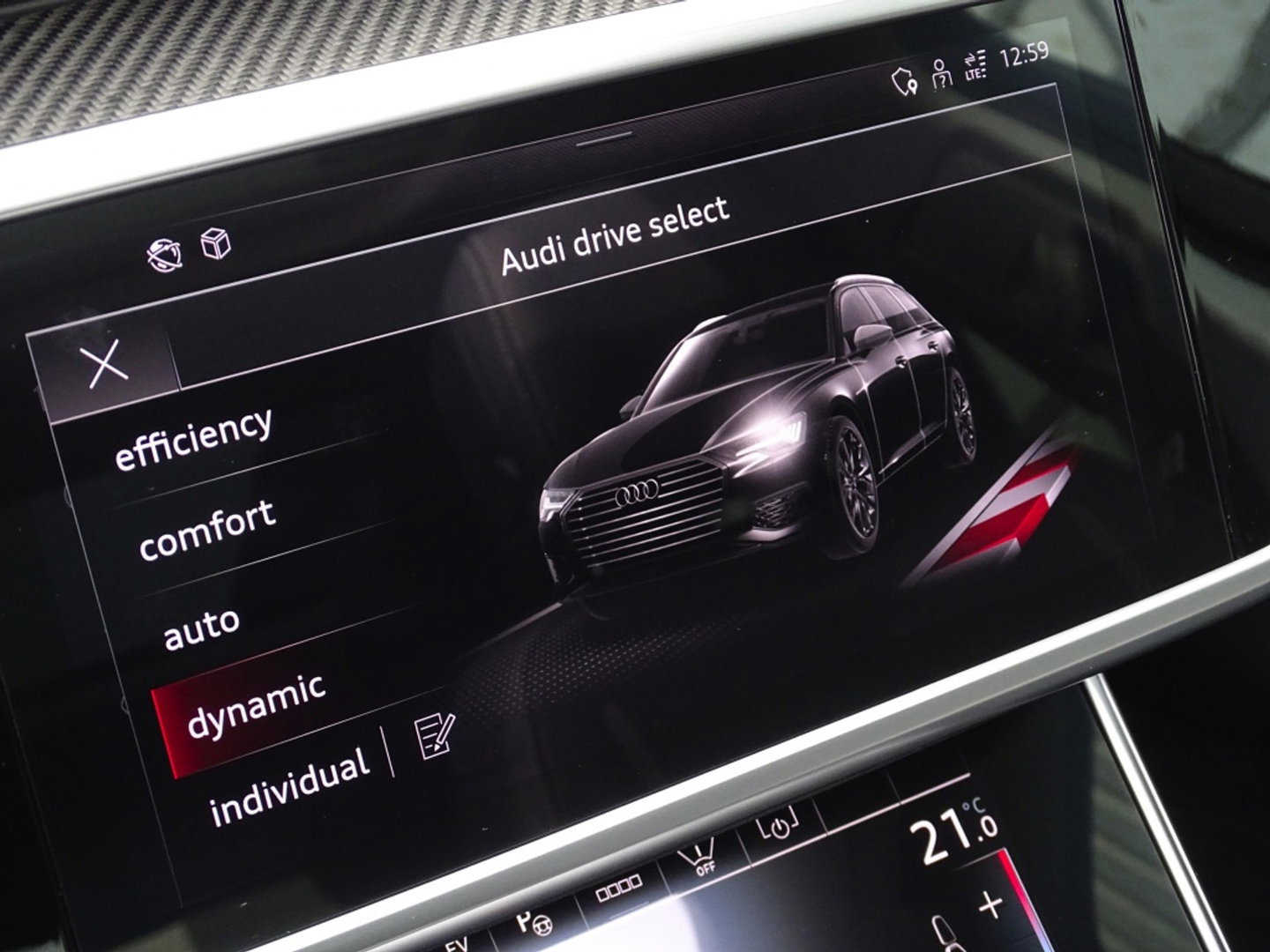 Audi A6 Avant 55 TFSIe 367PK Quattro / S6 Edit / Pano / Matrix / 360° / carbon