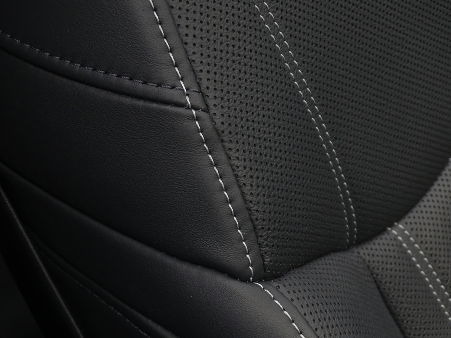 Audi A6 Avant 55 TFSIe 367PK Quattro / S6 Edit / Pano / Matrix / 360° / carbon