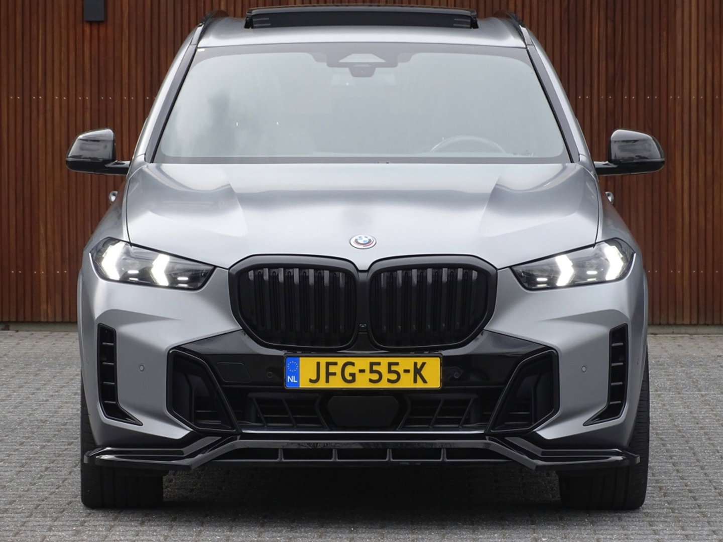 BMW X5 50e 490PK X-Drive M- Individual / Frozen Grey / Carbon