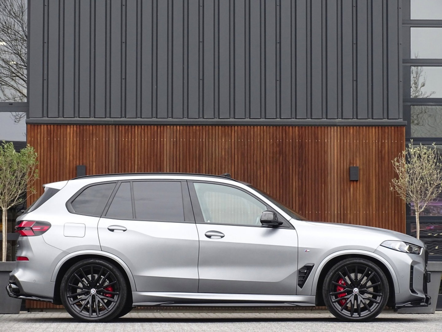BMW X5 50e 490PK X-Drive M- Individual / Frozen Grey / Carbon