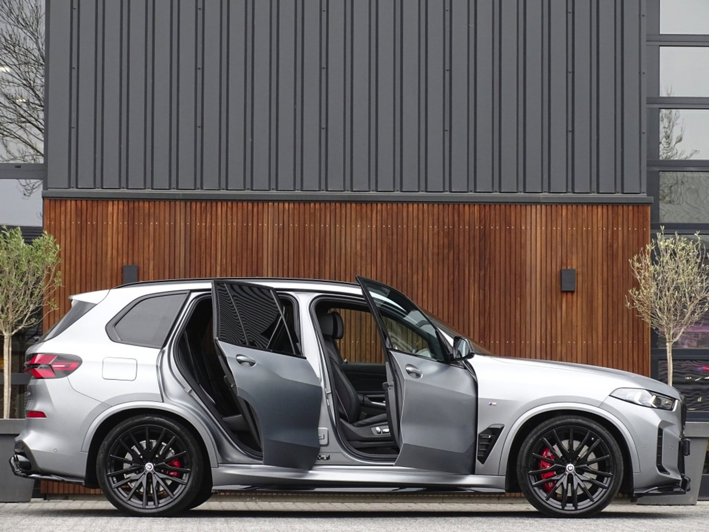 BMW X5 50e 490PK X-Drive M- Individual / Frozen Grey / Carbon