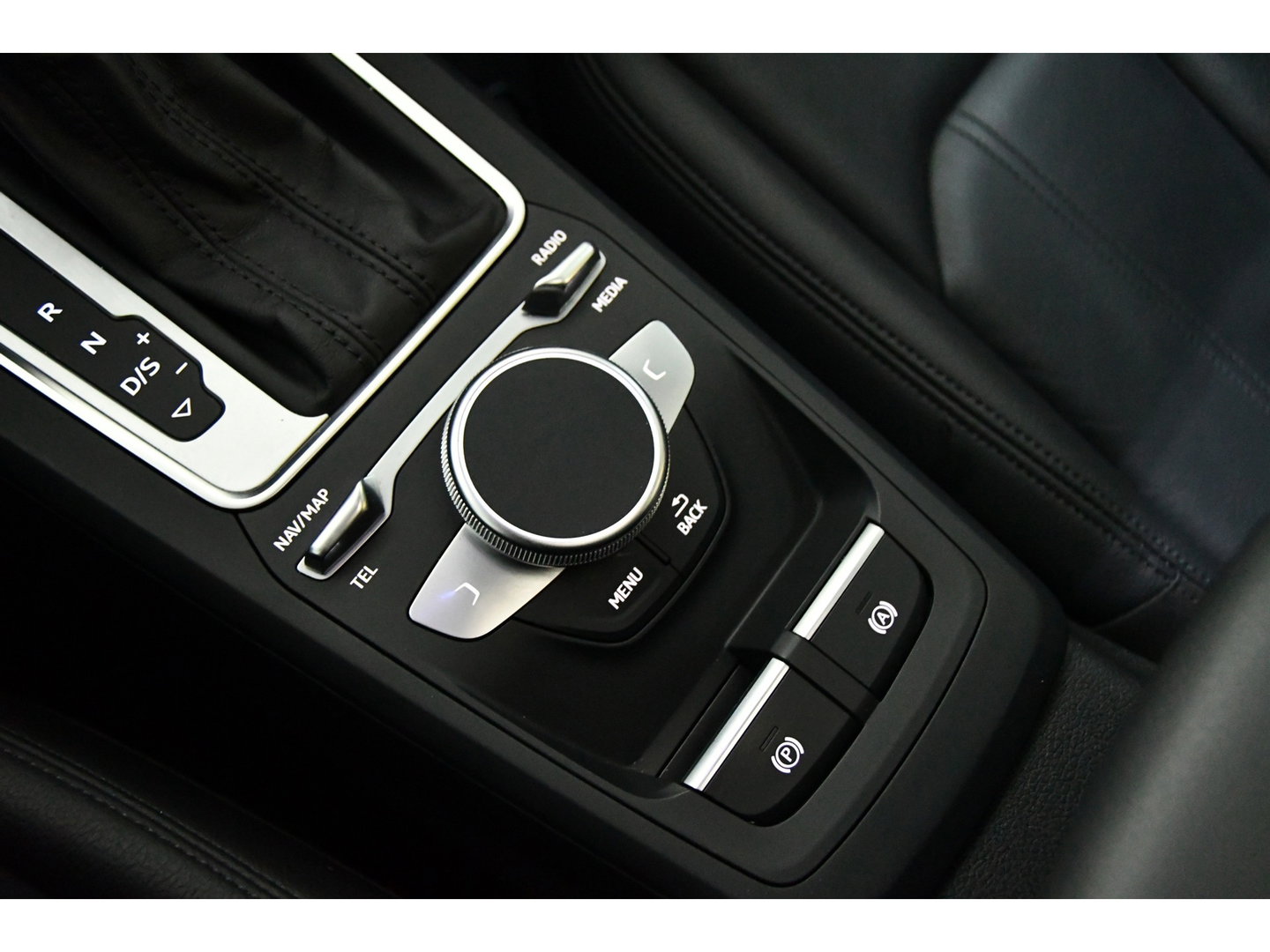 Audi Q2 35 TFSI S-Line, Pano, Camera, Navi