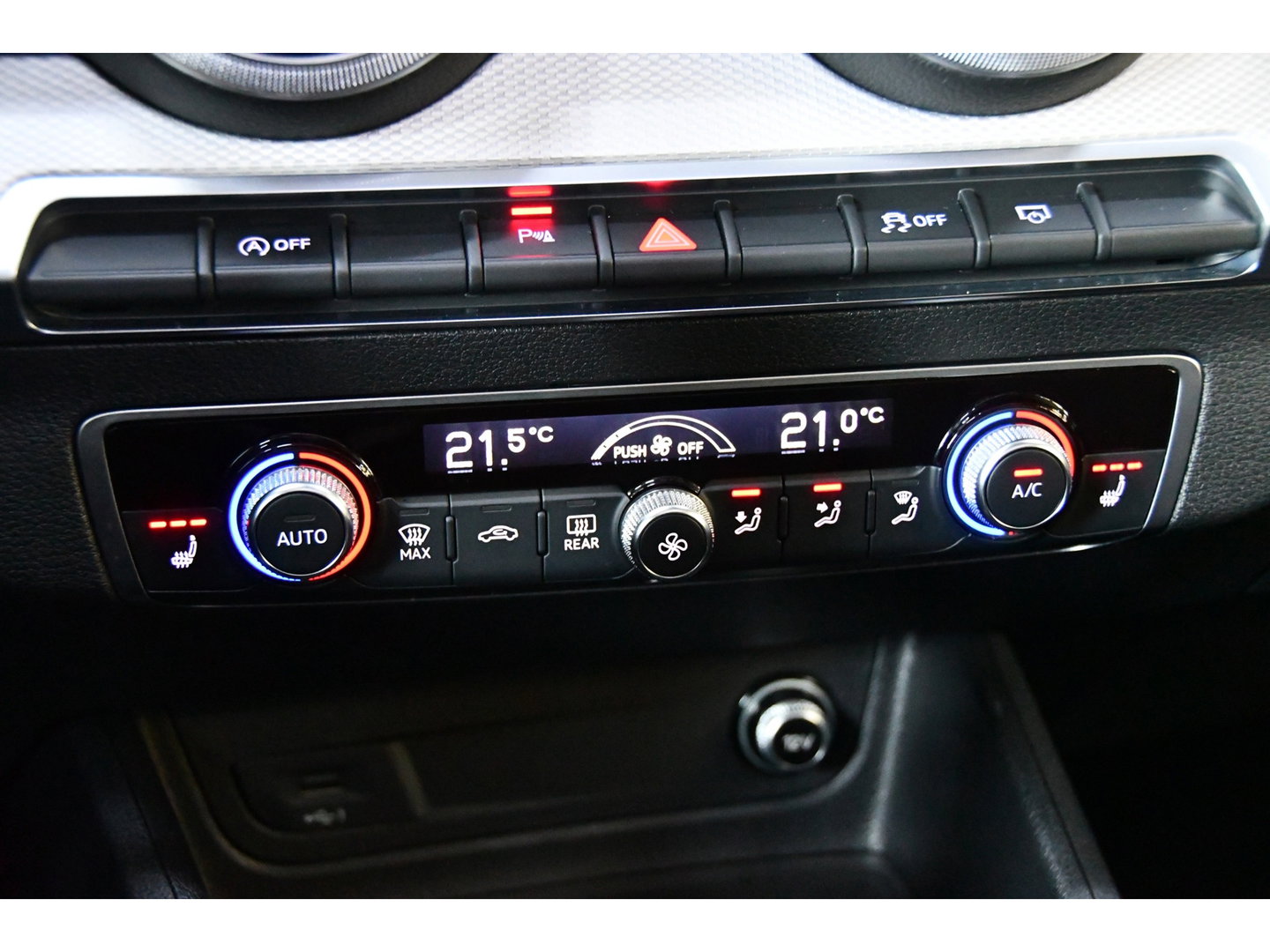 Audi Q2 35 TFSI S-Line, Pano, Camera, Navi