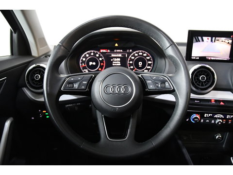 Audi Q2 35 TFSI S-Line, Pano, Camera, Navi