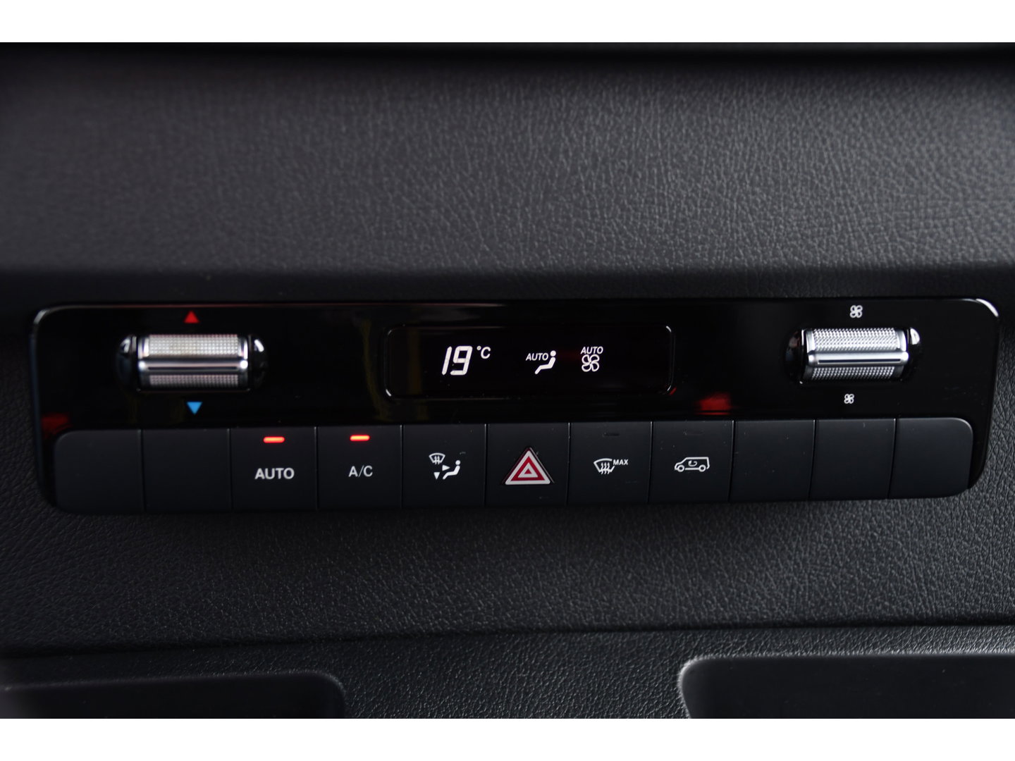 Mercedes-Benz Sprinter 516 2.2 CDI L2H1 DC PB Edition N1! Camera, Cruise, Carplay, 3500kg Trekhaak, Stoelverwarming, 164pk, geveerde stoel, Uniek!