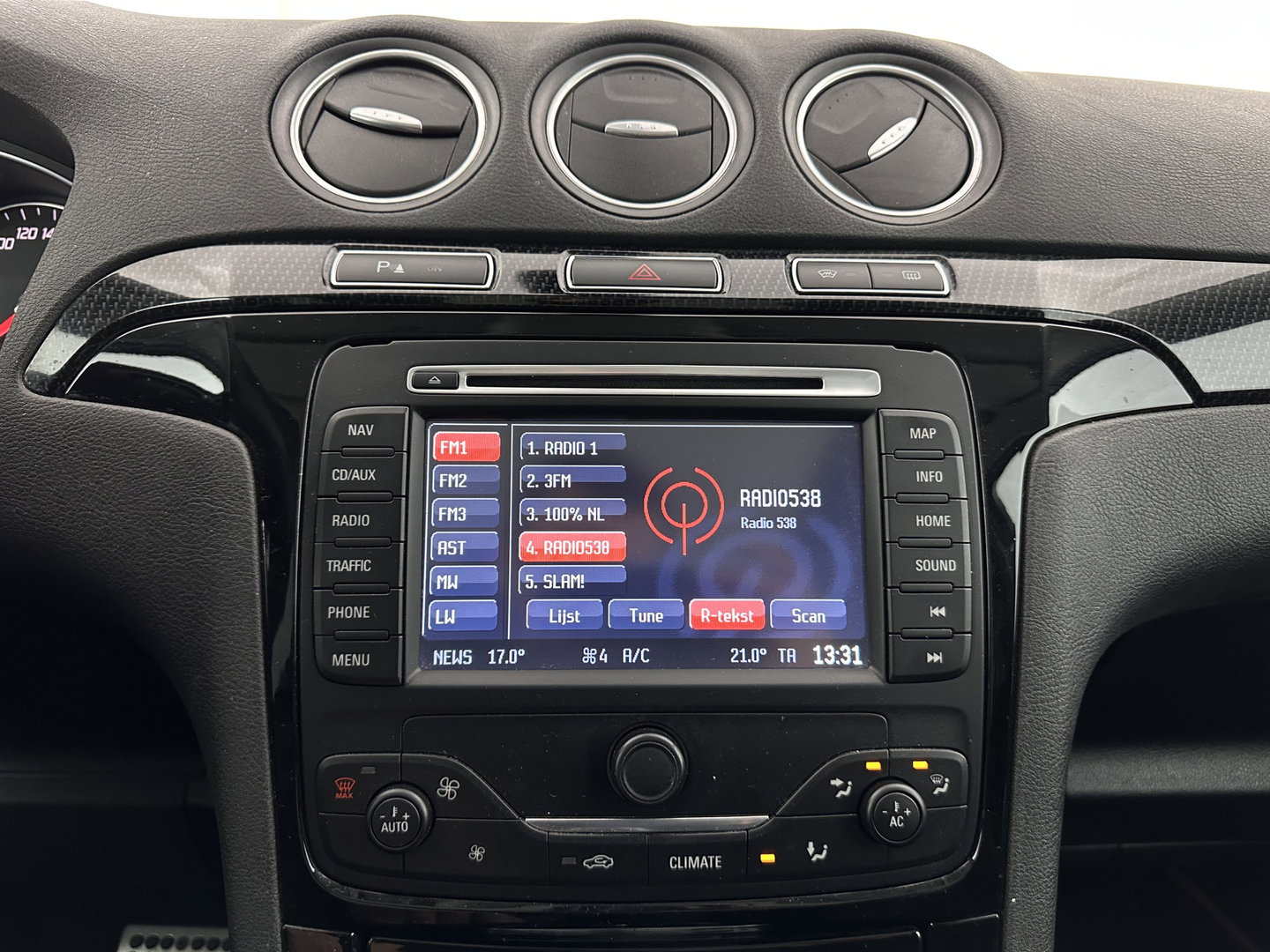 Ford S-Max 2.0 EcoBoost S Edition Aut. *PANO | LEATHER-MICROFIBRE | XENON | SPORTSEATS | NAVI-FULLMAP | PRIVACY-GLASS | ECC | PDC | CRUISE | 18''ALU | TOWBAR*