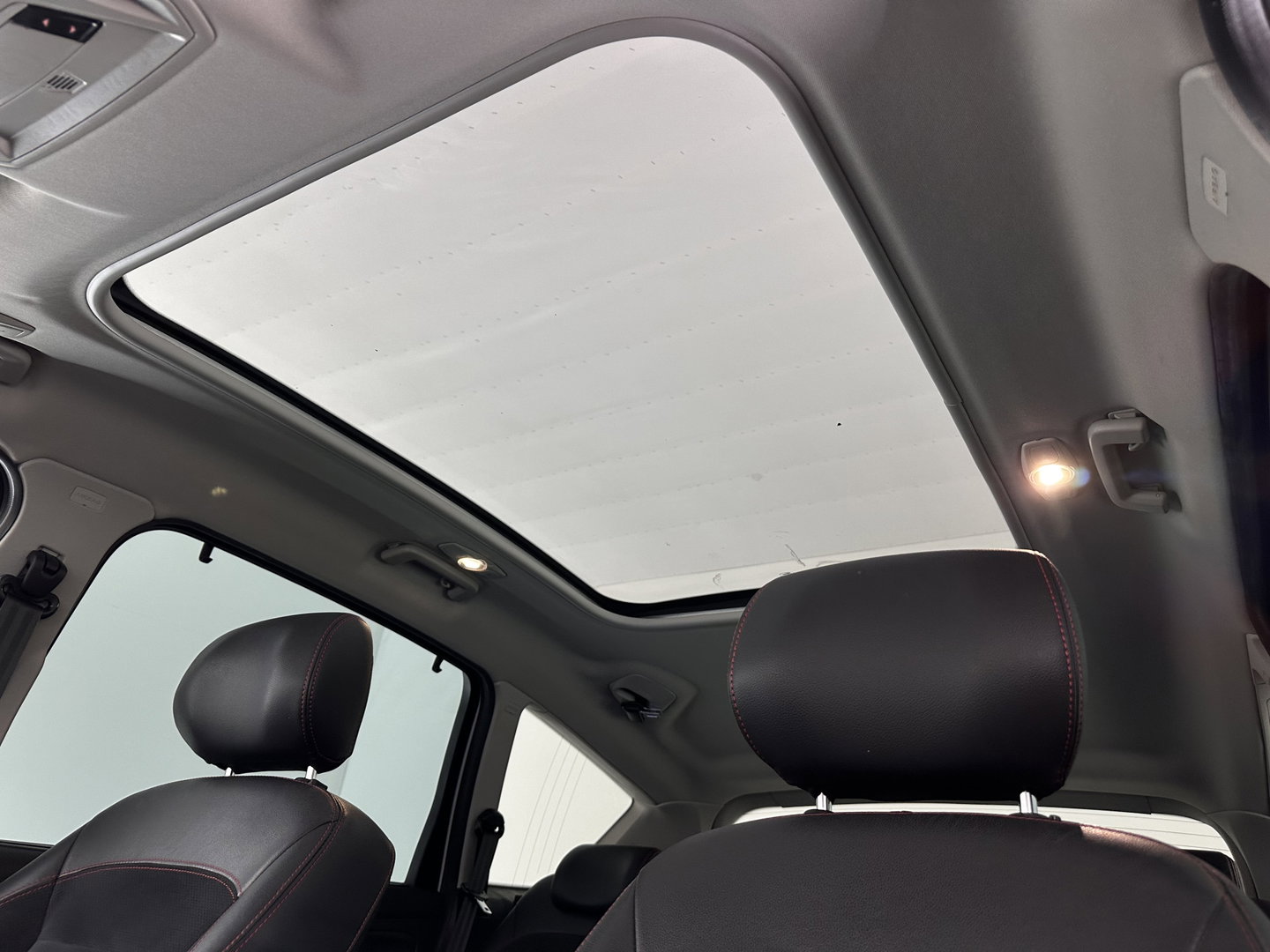 Ford S-Max 2.0 EcoBoost S Edition Aut. *PANO | LEATHER-MICROFIBRE | XENON | SPORTSEATS | NAVI-FULLMAP | PRIVACY-GLASS | ECC | PDC | CRUISE | 18''ALU | TOWBAR*