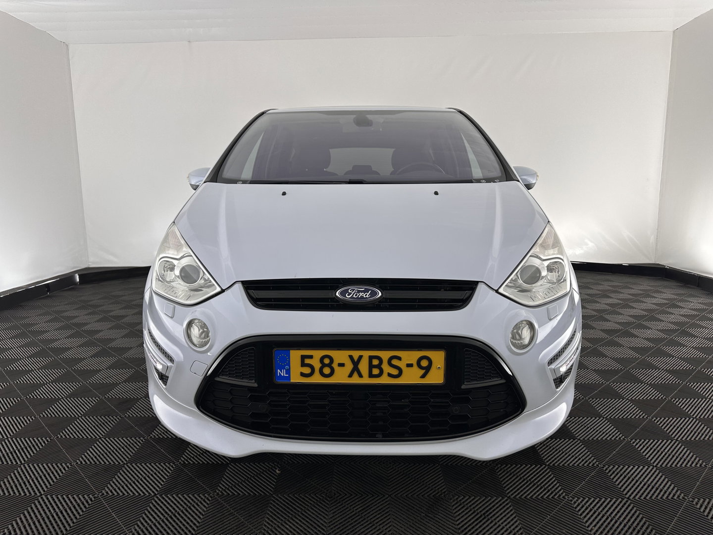 Ford S-Max 2.0 EcoBoost S Edition Aut. *PANO | LEATHER-MICROFIBRE | XENON | SPORTSEATS | NAVI-FULLMAP | PRIVACY-GLASS | ECC | PDC | CRUISE | 18''ALU | TOWBAR*