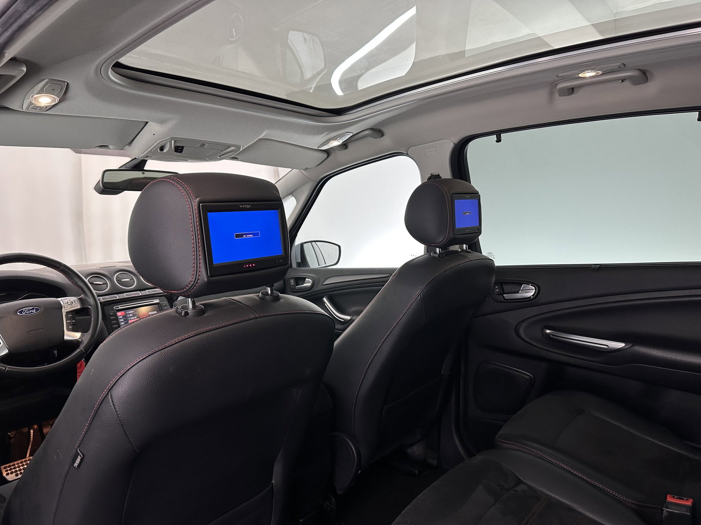 Ford S-Max 2.0 EcoBoost S Edition Aut. *PANO | LEATHER-MICROFIBRE | XENON | SPORTSEATS | NAVI-FULLMAP | PRIVACY-GLASS | ECC | PDC | CRUISE | 18''ALU | TOWBAR*