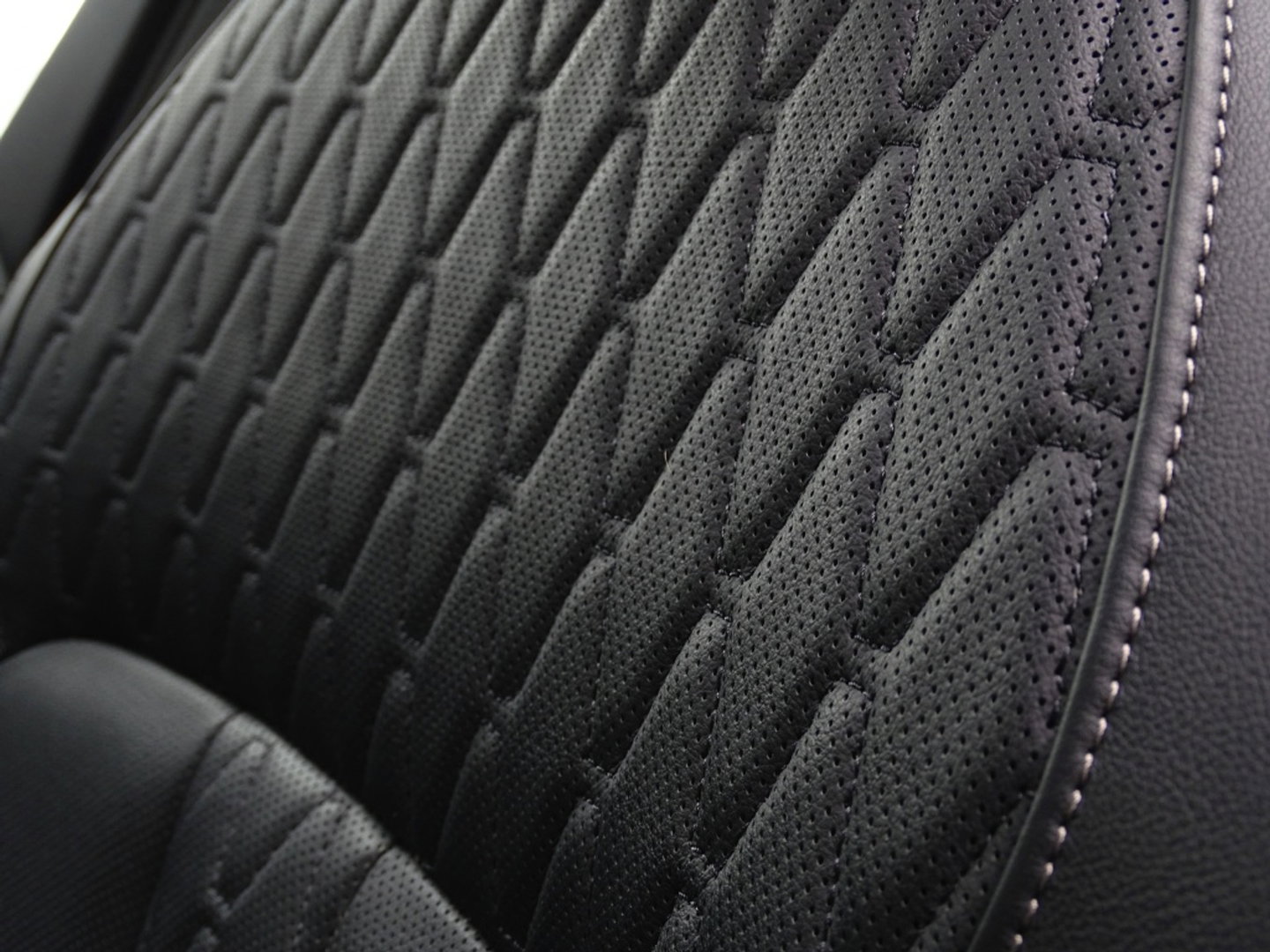 BMW X5 50e 490PK X-Drive M- Individual / Frozen Grey / Carbon