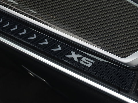 BMW X5 50e 490PK X-Drive M- Individual / Frozen Grey / Carbon