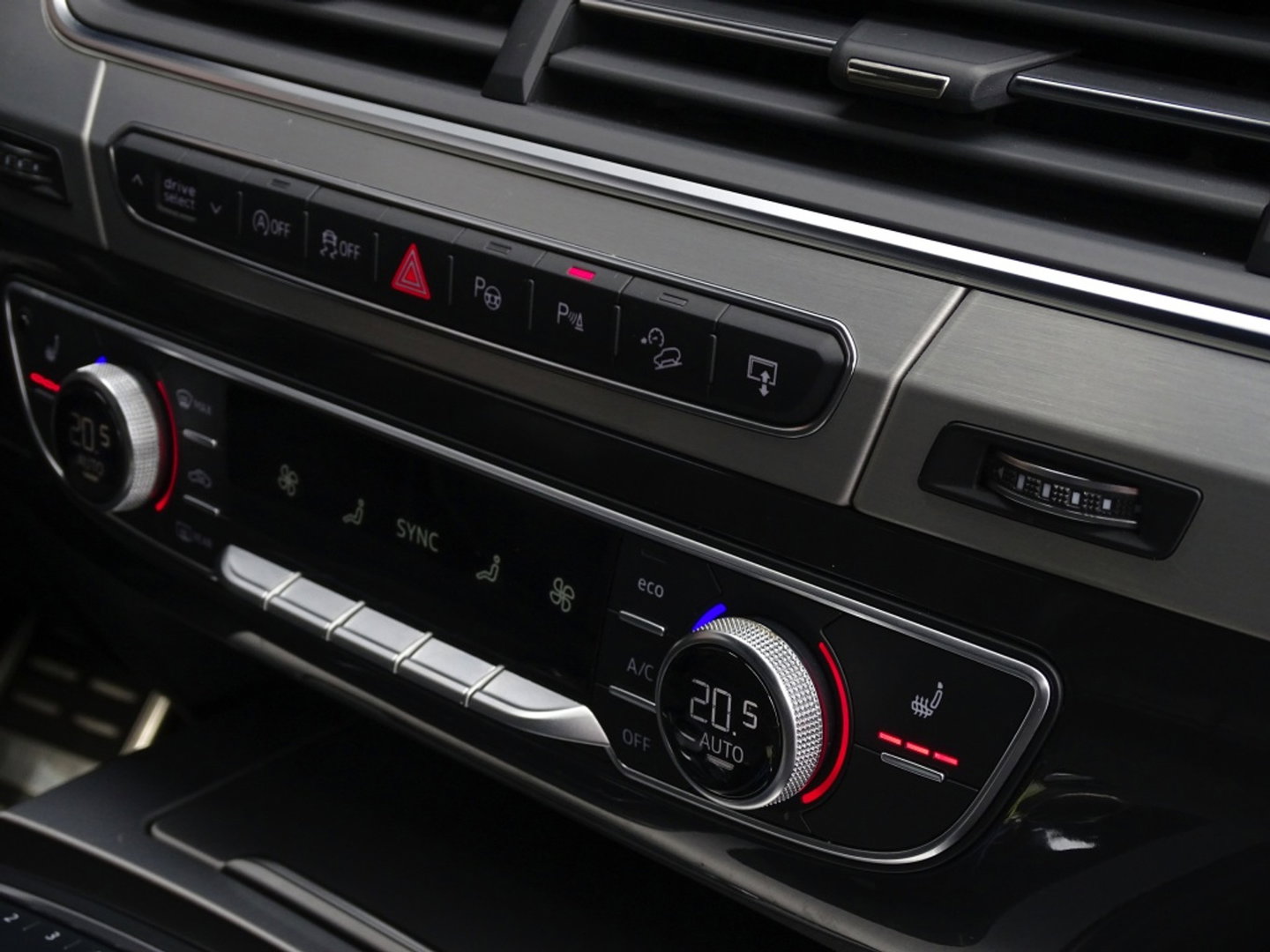 Audi Q7 3.0 TFSI V6T 334PK Quattro / S-Line / Nachtzicht / 360° / 7 Pers