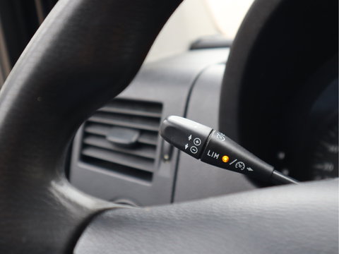 Mercedes-Benz Sprinter 216 CDI L2H1 - Trekhaak - Airco - 3 Zits