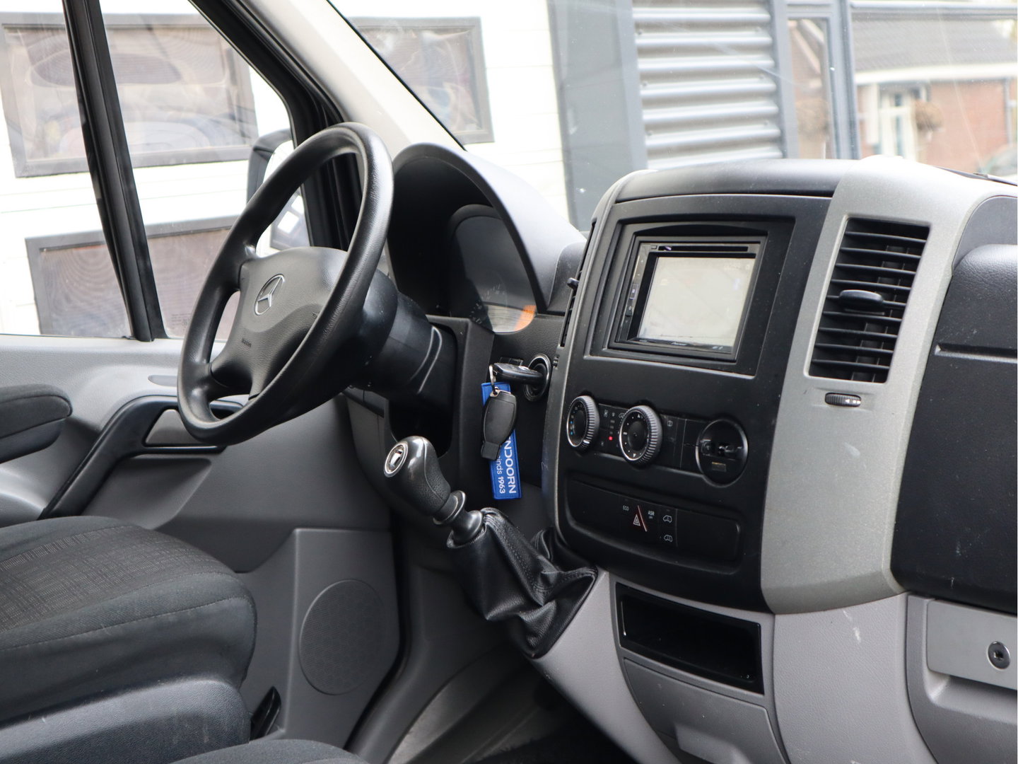 Mercedes-Benz Sprinter 216 CDI L2H1 - Trekhaak - Airco - 3 Zits