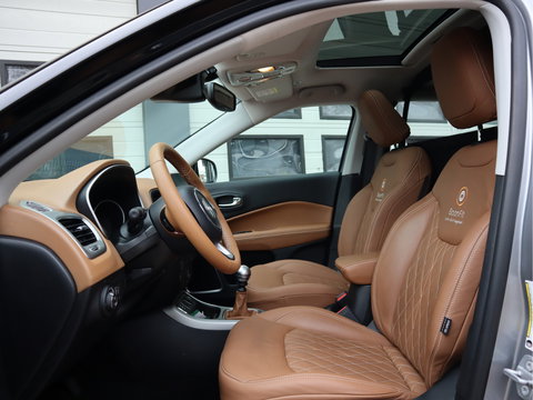 Jeep Compass 1.4 MultiAir 141pk Trailhawk - Grijs kenteken - Pano - Cruise