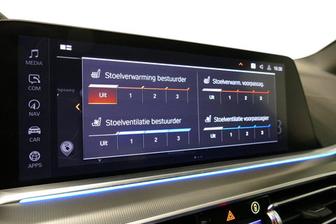 BMW X5 xDrive45e M Sport / Maxton Design Bodykit V.2 / Panoramadak / Achterasbesturing / BMW Laser Light / Elektr. verstelbare voorstoelen + memory / Stoelkoeling + -verwarming / Soft Close / Ambienteverlichting / HUD / Rondomzichtcamera / Apple Carplay - Androi