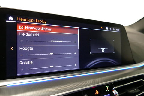 BMW X5 xDrive45e M Sport / Maxton Design Bodykit V.2 / Panoramadak / Achterasbesturing / BMW Laser Light / Elektr. verstelbare voorstoelen + memory / Stoelkoeling + -verwarming / Soft Close / Ambienteverlichting / HUD / Rondomzichtcamera / Apple Carplay - Androi