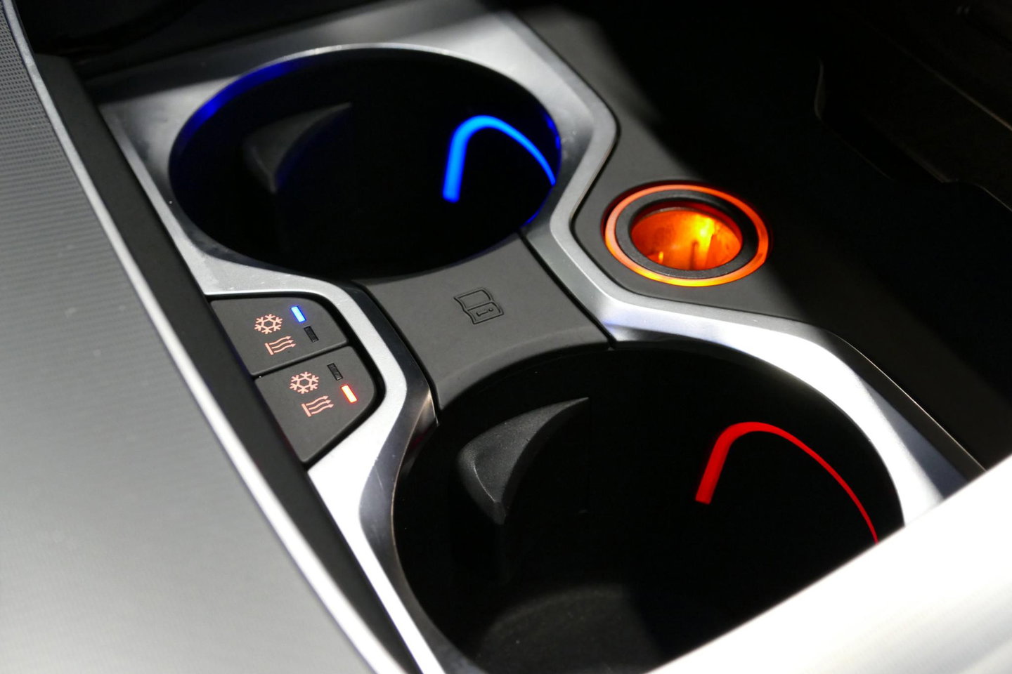 BMW X5 xDrive45e M Sport / Maxton Design Bodykit V.2 / Panoramadak / Achterasbesturing / BMW Laser Light / Elektr. verstelbare voorstoelen + memory / Stoelkoeling + -verwarming / Soft Close / Ambienteverlichting / HUD / Rondomzichtcamera / Apple Carplay - Androi