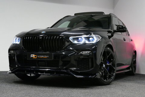 BMW X5 xDrive45e M Sport / Maxton Design Bodykit V.2 / Panoramadak / Achterasbesturing / BMW Laser Light / Elektr. verstelbare voorstoelen + memory / Stoelkoeling + -verwarming / Soft Close / Ambienteverlichting / HUD / Rondomzichtcamera / Apple Carplay - Androi