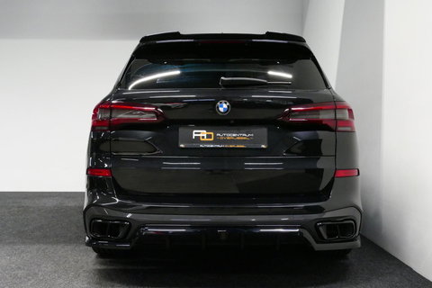 BMW X5 xDrive45e M Sport / Maxton Design Bodykit V.2 / Panoramadak / Achterasbesturing / BMW Laser Light / Elektr. verstelbare voorstoelen + memory / Stoelkoeling + -verwarming / Soft Close / Ambienteverlichting / HUD / Rondomzichtcamera / Apple Carplay - Androi